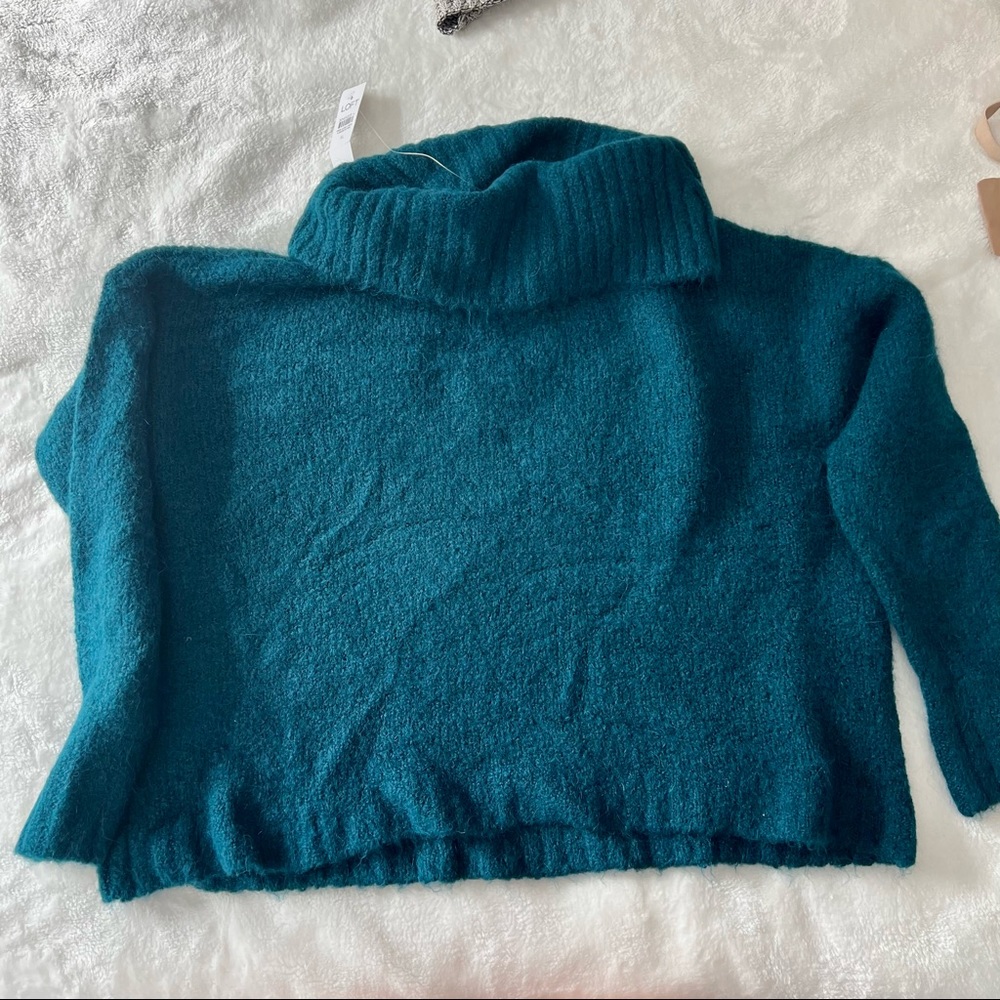 NWT Loft Cropped XL Turtle Neck Sweater